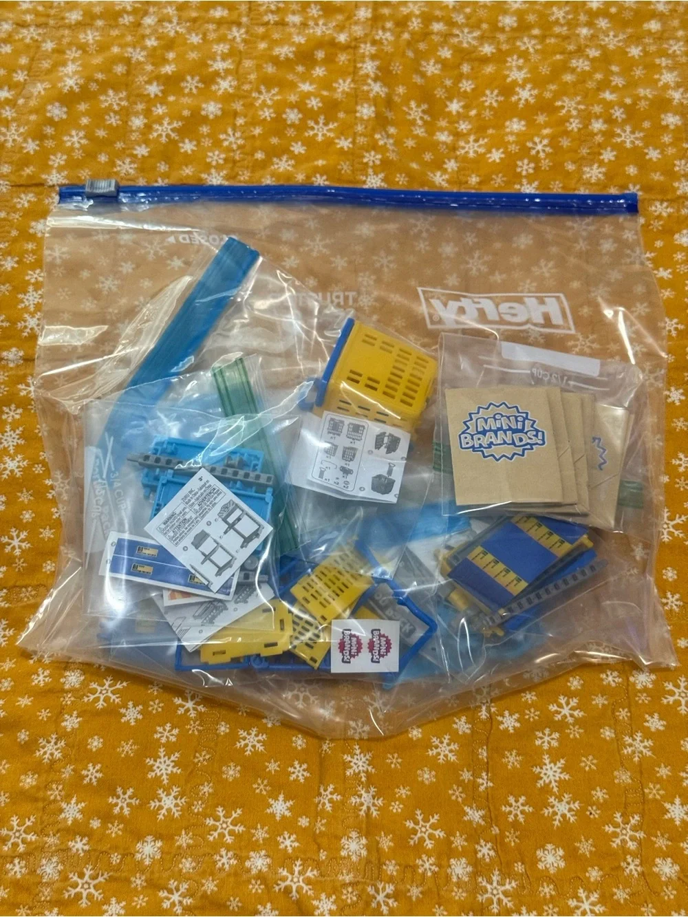 Mini Brand Toy Blue and Yellow Shopping Cart Playset -